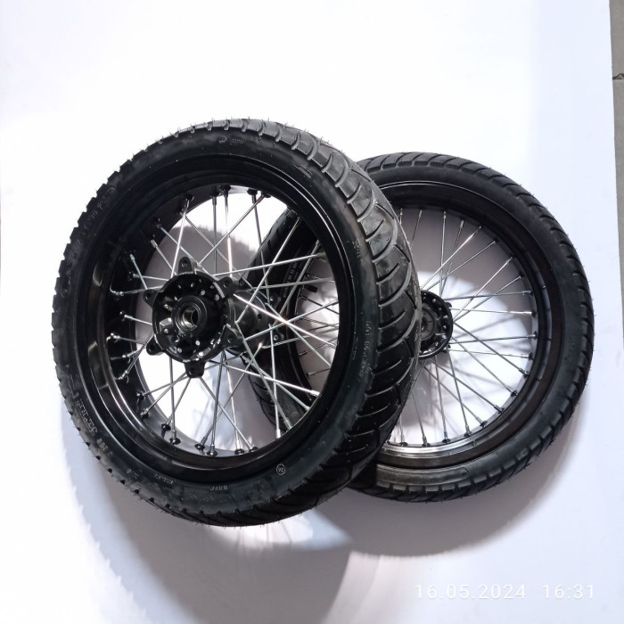 Колеса (без гальмівних дисків і зірки), чорн.SUPER MOTO 17" (3,00/4,25) -- Terrax 250 NEW 2019