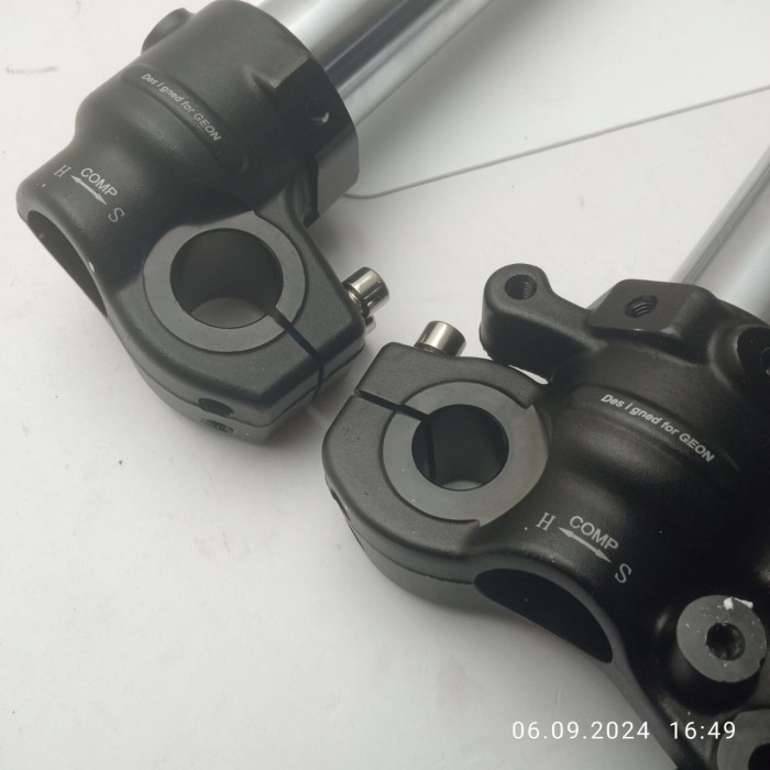 Амортизатори передні KKE, компл. (L+R) (регулюючі) -- Terra-X 250 NEW 2019