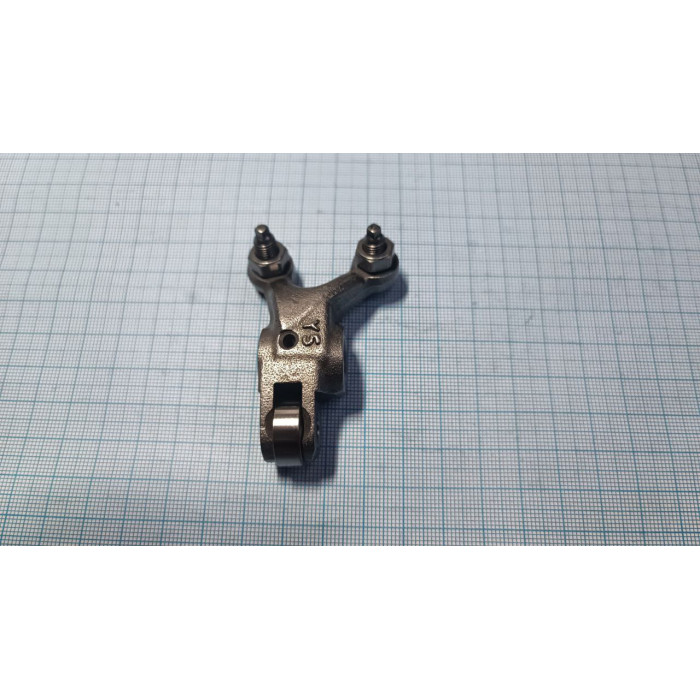 Коромисло клапанів - VERTEX 300