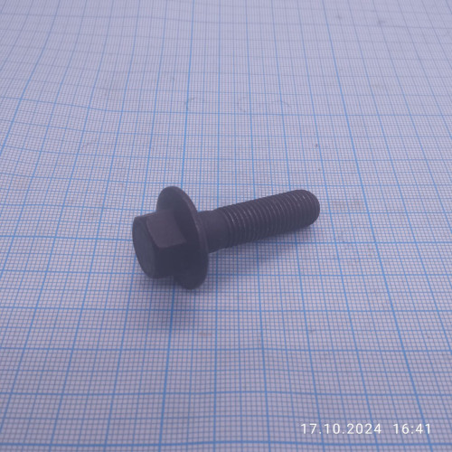 Болт кріплення ротора генератора M10×36