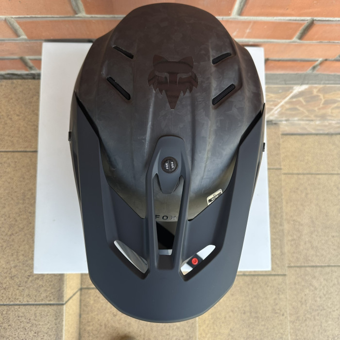 Шолом FOX V3 RS CARBON SOLID HELMET [Matte Black]
