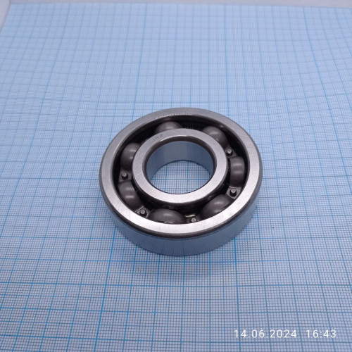 Правий  підшипник картера  63/28 MT250