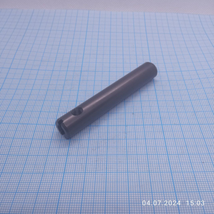 Вісь коромисел клапанів FE250