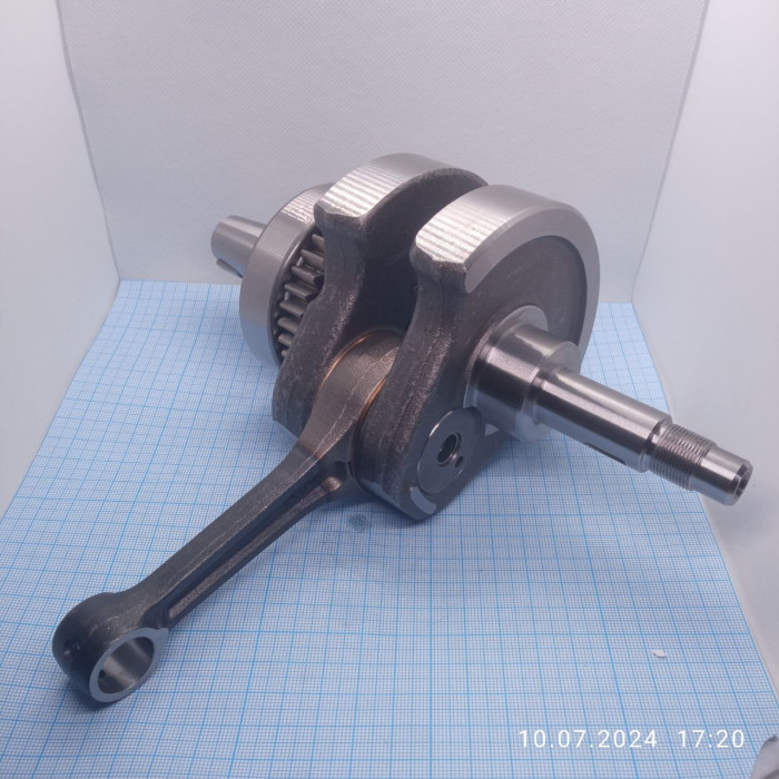 Колінвал FE250
