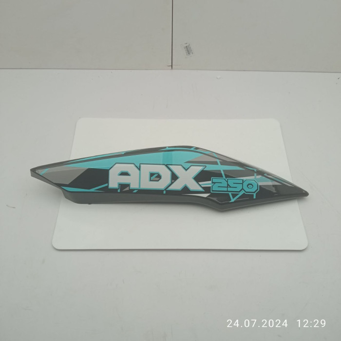 Пластик під сидінням задній лівий (чорн. синя наклейка) ADX250