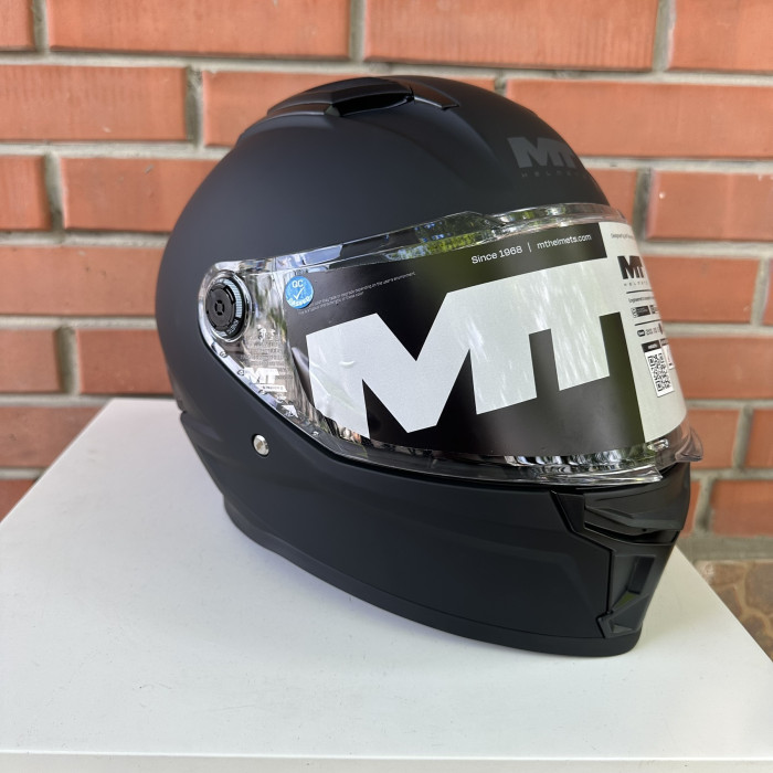 Шолом MT Stinger 2 Pure чорний матовий