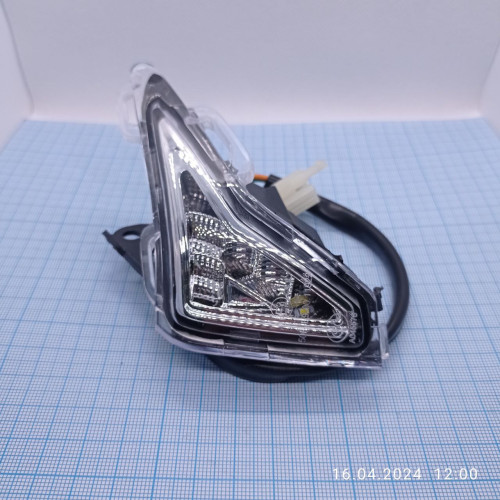 Передній лівий габаритний ліхтар CR6s (LED/білий)