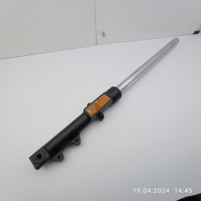 Амортизатор передній лівий （Φ32mm）CR6s