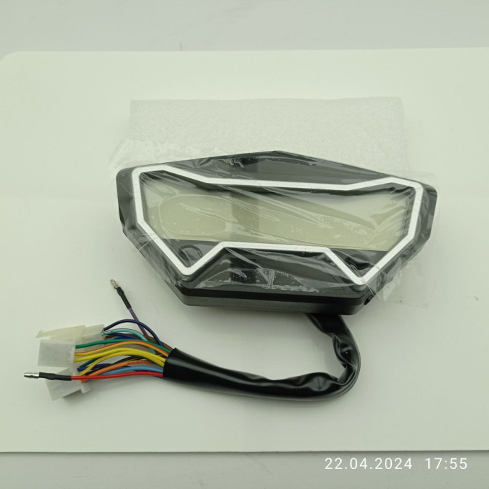 Панель приладів (A2/LED/six gears/with USB) CR6s