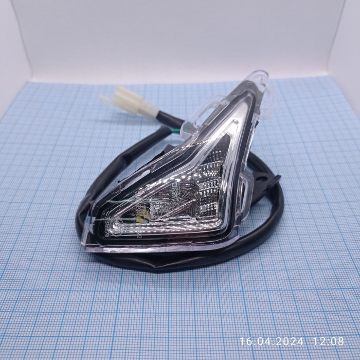Передній правий габаритний ліхтар CR6s (LED/білий)