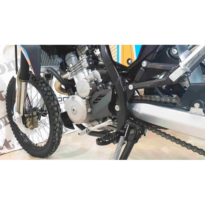 Мотоцикл Geon Dakar 250E TwinCam (6-ступ КПП)