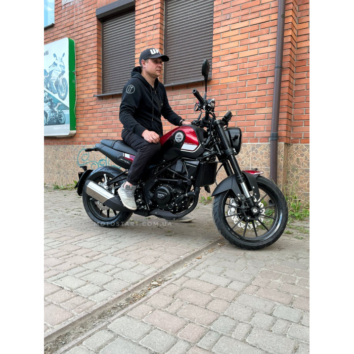 Мотоцикл Benelli Leoncino 250 EFI ABS