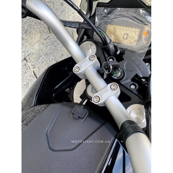 Мотоцикл Benelli TRK 251