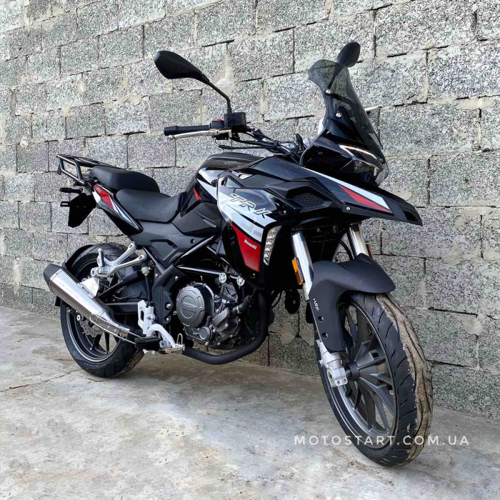 Мотоцикл Benelli TRK 251