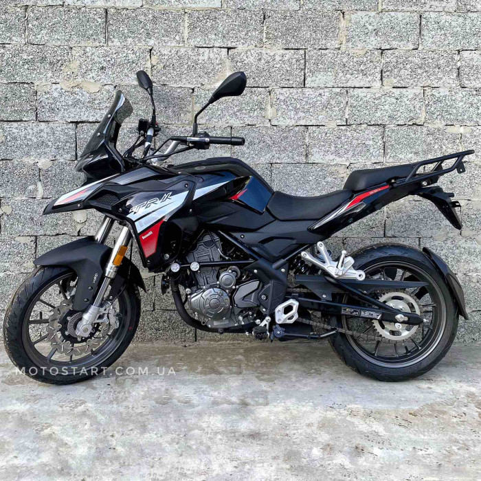 Мотоцикл Benelli TRK 251