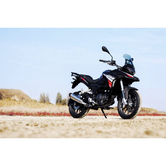 Мотоцикл Benelli TRK 251