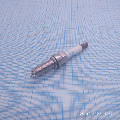 Свіча (NGK LMAR8J-9E) FE250