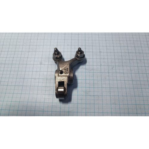 Коромисло клапанів - VERTEX 300